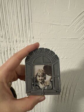 Vintage Mini Cat Picture Frame - Arched Window & Kitten Design - Whimsical Photo